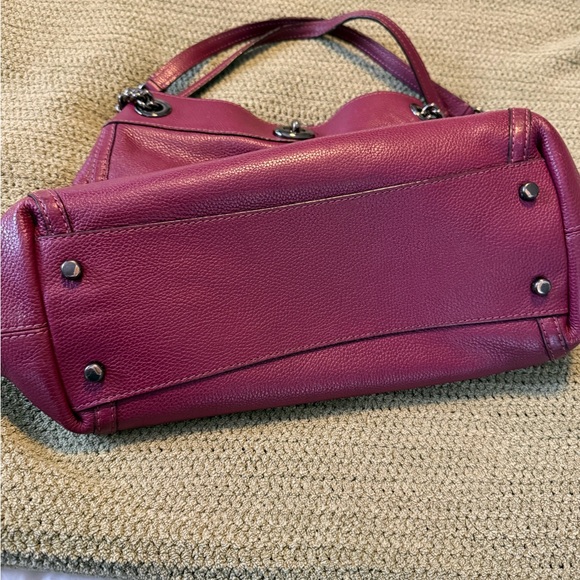 Coach Turnlock Edie Leather shoulder bag polished pebble Burgundy/gunmetal - Picture 3 of 5